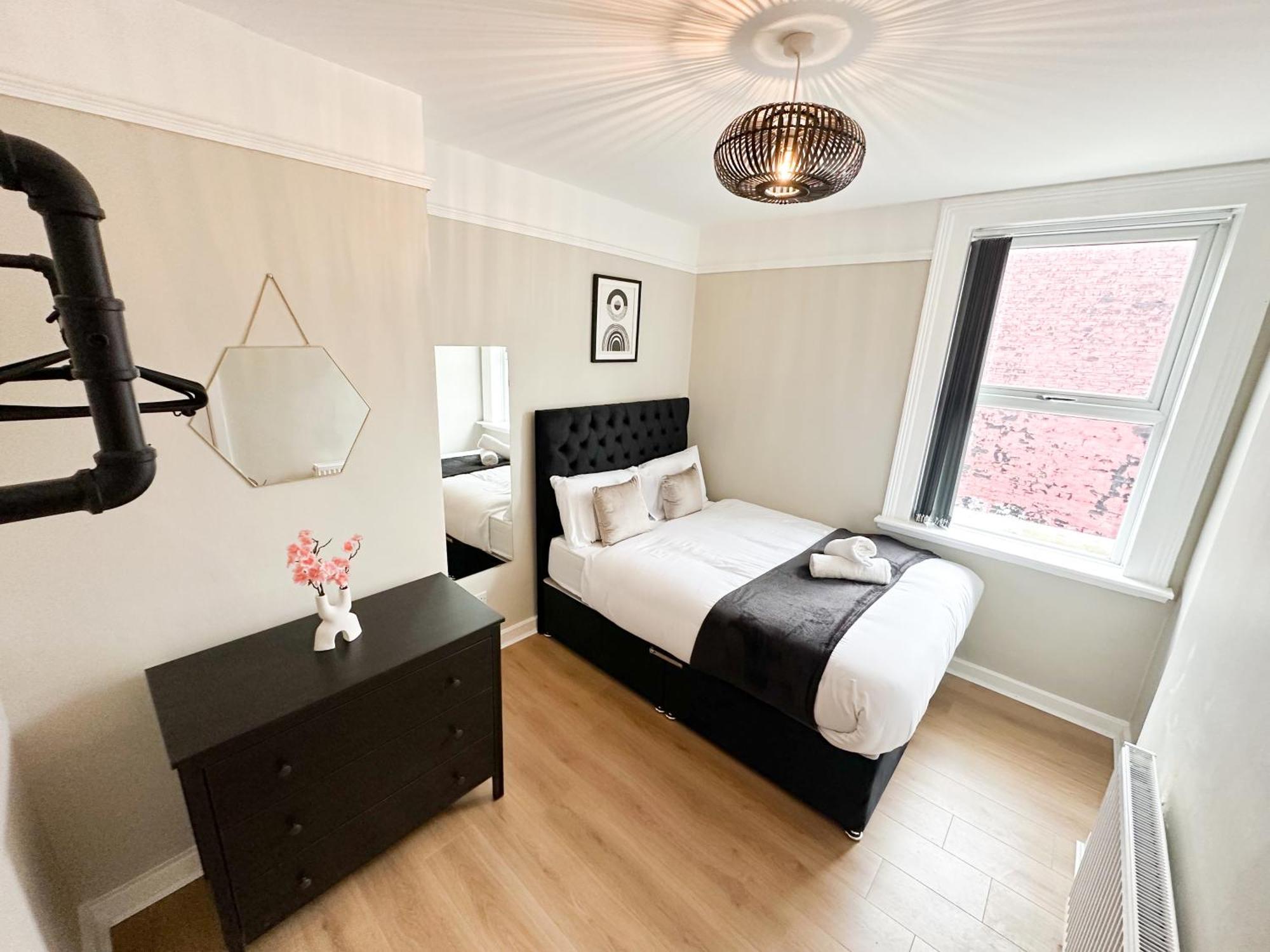 2 Bedroom House 10 Mins To City Centre & Albert Dock Liverpool Exterior foto