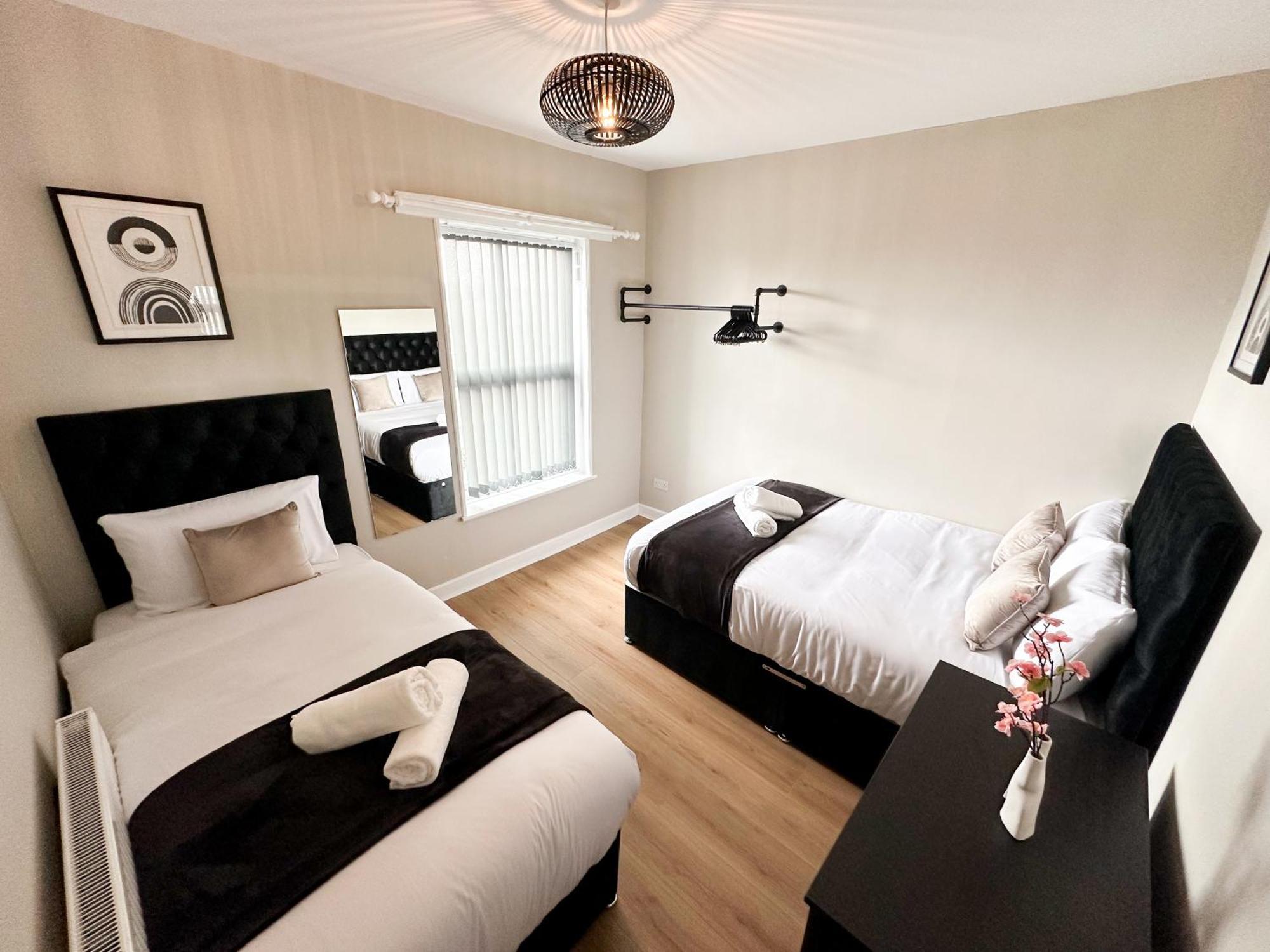 2 Bedroom House 10 Mins To City Centre & Albert Dock Liverpool Exterior foto
